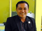 wakil-ketua-komisi-b-dprd-kabupaten-sekadau-liri-muri_1_20161125_083406.jpg