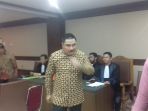 wakil-ketua-komisi-v-dpr-ri-michael-wattimena-di-pengadilan-tipikor-jakarta_20170125_210201.jpg