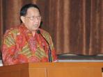 wakil-ketua-mpr-ri-ee-mangindaan_20160608_005806.jpg
