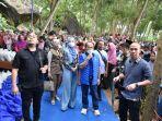 wakil-ketua-mpr-ri-syarief-hasan-istri-inggrid-kansil-pantai-watu-bale.jpg