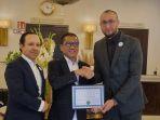 wakil-ketua-mpr-yandri-susanto-meraih-penghargaan-lingkungan-dari-green-climate-international-gci.jpg
