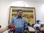 wakil-presiden-jusuf-kalla-di-kantor-wapres-jal.jpg
