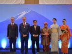 wakil-presiden-jusuf-kalla-menghadiri-resepsi.jpg