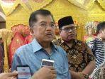 wakil-presiden-jusuf-kalla-usai-membuka-resmi-kongres-persatuan-insyiyur-indonesia.jpg