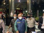 wali-kota-bekasi-rahmat-effendi-tiba-di-kpk-2.jpg