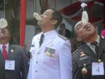 wali-kota-semarang-hendrar-prihadi-lomba-makan-kerupuk_20160817_111647.jpg