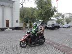 wali-kota-semarang-hendrar-prihadi-naik-gojek.jpg