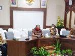 wali-kota-solo-fx-hadi-rudyatmo-bersama-gugus-tugas-covid-19.jpg