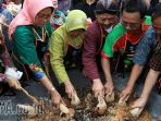 wali-kota-surabaya-tri-rismaharini_20180511_232108.jpg