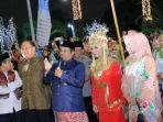 wali-kota-tangerang-arief-r-wismansyah-gelar-resepsi-bagi-100-pasangan-pengantin.jpg