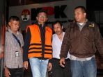 walikota-batu-eddy-rumpoko-ditahan-kpk_20170917_192808.jpg
