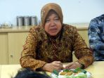 walikota-surabaya-tri-rismaharini-bertandang-ke-markas-tribun_20180113_222053.jpg