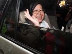 walikota-surabaya-tri-rismaharini-datangi-kpk_20170320_183148.jpg