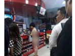wanita-bugil-belanja_20170604_024413.jpg