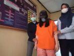 wanita-ini-curi-barang-di-tempat-kerja-selama-berbulan-bulan-bosnya-rugi-hingga-rp-11-juta.jpg