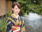 wanita-jepang_20180914_200534.jpg