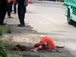 wanita-yang-tanpa-identitas-tergeletak-di-trotoar-yang-ada-di-depan-mapolsek-pekalongan-barat.jpg