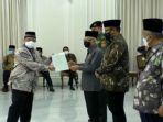 wapres-serahkan-3152-sertifikat-tanah-wakaf.jpg