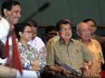 wapres-tinjau-tempat-upacara-pembukaan-kaa_20150418_142207.jpg