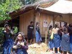 warga-baduy-luar-di-desa-kanekes_1.jpg