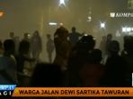 warga-dewi-sartika-saling-serang-dengan-sajam-dan-bom_20170425_115324.jpg