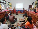 warga-di-kawasan-pt-ptl.jpg