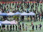 warga-hong-kong-antre-tes-covid-19_20220210_202356.jpg