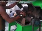 warga-kalidoni-sulap-sampah-jadi-bbm-begini-caranya_20180128_153958.jpg