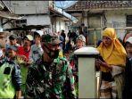 warga-kampung-ciarileu001.jpg