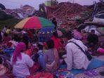 warga-kampung-kadudampit123.jpg