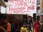 warga-kampung-pulo_20150820_175355.jpg