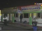 warga-menginap-di-kantor-kecamatan-mengurus-e-ktp_20160824_161754.jpg