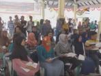 warga-mojokerto-berebut-formulir-perekaman-e-ktp_20160831_121539.jpg