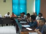 warga-mollo-tts-temui-komisi-iv-dprd-ntt_20170114_150503.jpg