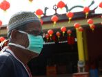 warga-natuna-gunakan-masker-saat-jalani-aktivitas-sehari-hari_20200203_200037.jpg