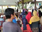 warga-ngamuk-saat-rapat-lpj-keuangan-desa-tenga-tenga.jpg