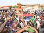 warga-pendukung-kudeta-militer-niger-menggelar-demo-menentang-ecowas-8t8.jpg