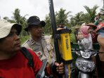 warga-sidorejo-tolak-pembangunan-bandara_20151217_001351.jpg