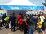 warga-tukarkan-uang-lama_20170219_111211.jpg