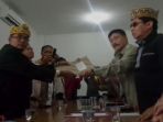 warga-tuntut-bupati-katingan-diberikan-sanksi-adat-dayak_20170130_231637.jpg