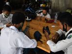 warkop-pitulikur-fasilitasi-siswa-belajar-daring-dengan-wifi-gra_20200720_171434.jpg