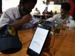 warkop-pitulikur-fasilitasi-siswa-belajar-daring-dengan-wifi-gra_20200720_172234.jpg