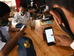 warkop-pitulikur-fasilitasi-siswa-belajar-daring-dengan-wifi-gra_20200720_172354.jpg