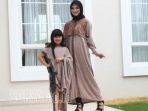 warna-warna-tanah-atau-alam-masih-disukai-penikmat-fashion_20170612_202313.jpg