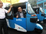 wartawan-peliput-kaa-bandung-disediakan-bajaj-gasku_20150421_155415.jpg