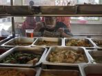 warteg-kembali-layani-makan-di-tempat_20210726_161027.jpg