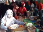 warung-gratis-untuk-jemaah-haul-guru-sekumpul_20180324_142854.jpg