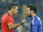 wasit-damir-skomina-cesc-fabregas_20151021_080652.jpg