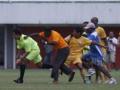 wasit-kabur-dikejar-penonton.jpg