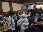 wawan-ridwan-seusai-menjalani-persidangan-nih3.jpg